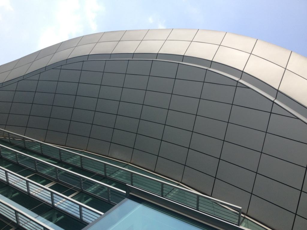 Aluminum facade panels in modern architecture